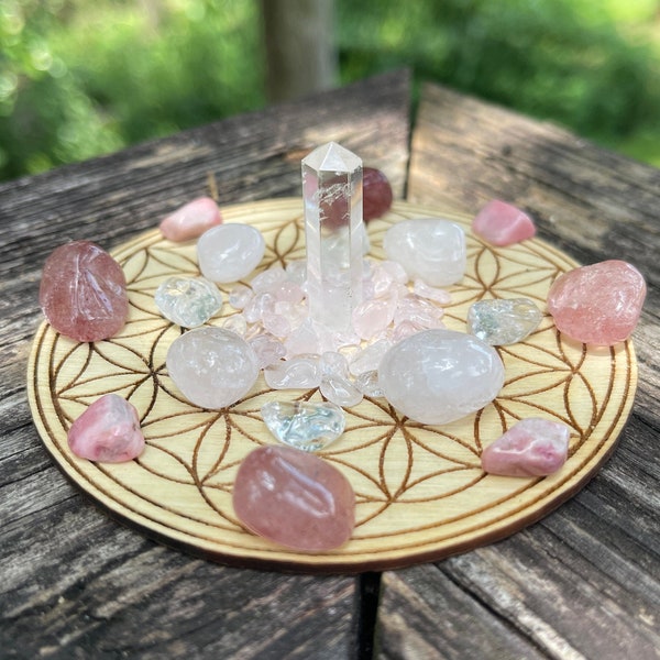 Mini Attract Your Soulmate Grid Crystals - Starter Grid Pack - Attract Unconditional Love - Reiki Charged - Loving Energy - Small 4" Grid