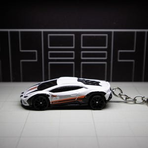 Lamborghini Huracan Sterrato Hot Wheels Keychain