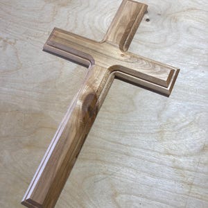 Medium Wooden Cross - Maple 13”