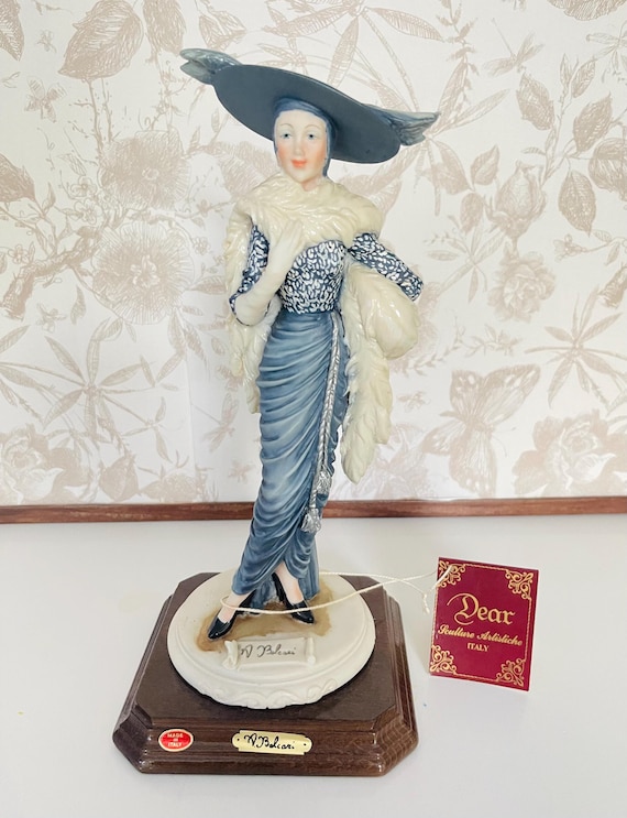 【イタリア製】A.Belcari 貴婦人 フィギュリン 1990年 刻印 彫像 Vintage A. Belcari Figurine – 1985 Dear Italy Lady Sculpture - Etsy