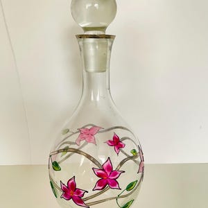 Vintage Floral Glass Wine Decanter made in Germany – Etched Flower Design – Retro Barware – Elegant Vintage Carafe – Mid Century Wine Bottle