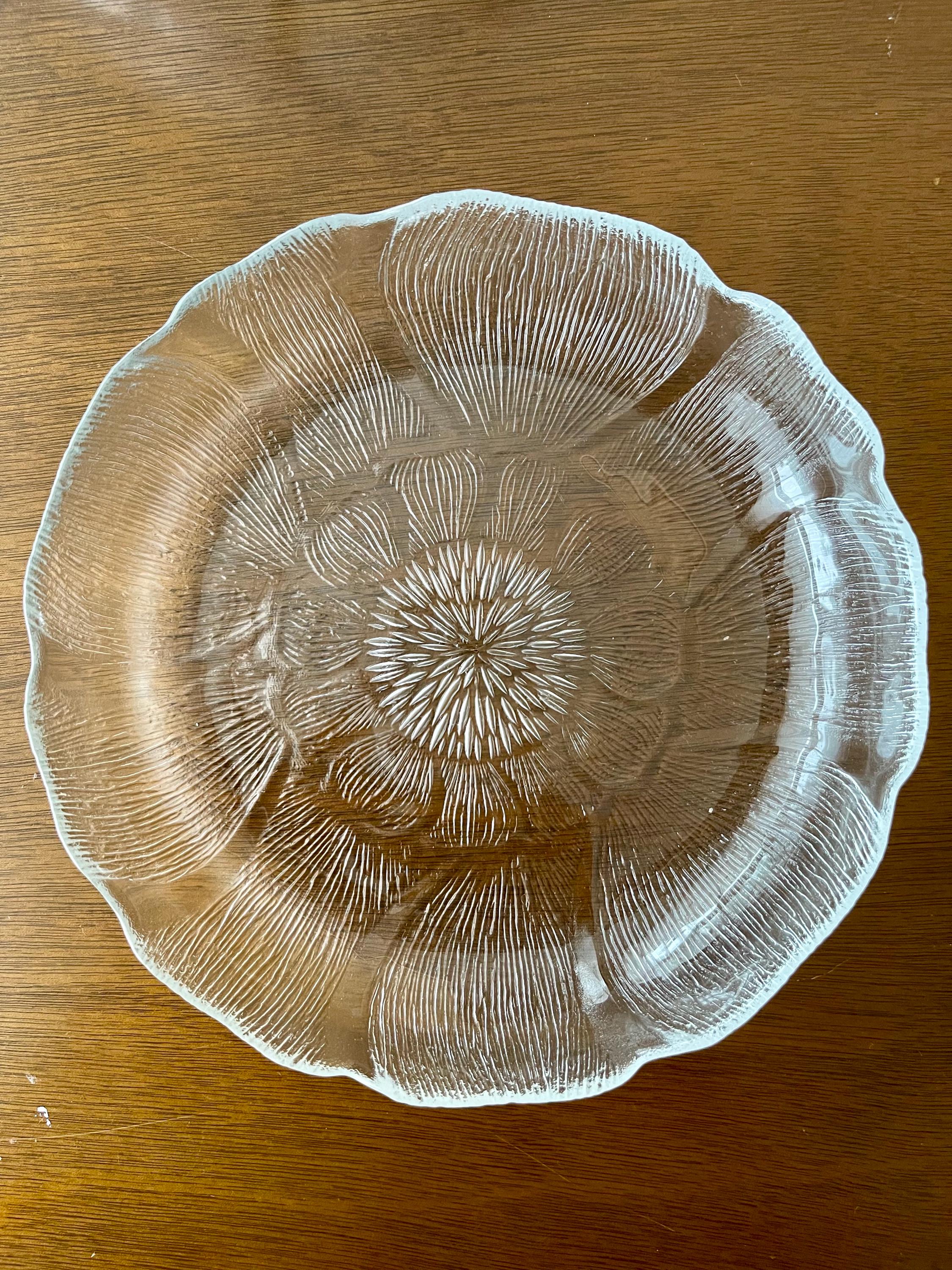 Arcoroc Fleur Plates – 8” and  11" Clear Pressed Glass Floral Dishes – Vintage Arcoroc France Glassware – SEE DESCRIPTION for more details
