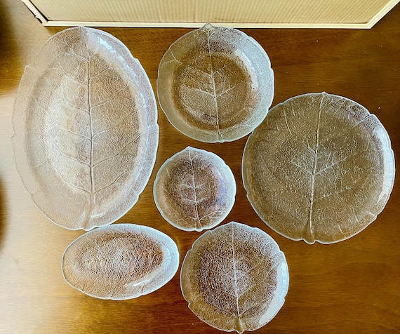 Vintage Arcoroc Aspen Leaf Plates | France Pressed Glass Dishes
