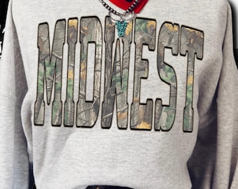 Camiseta vintage de camuflaje del Medio Oeste, diseño de camiseta del Medio Oeste, sublimación de camuflaje, estilo retro de caza desgastado, temporada de camuflaje acogedor