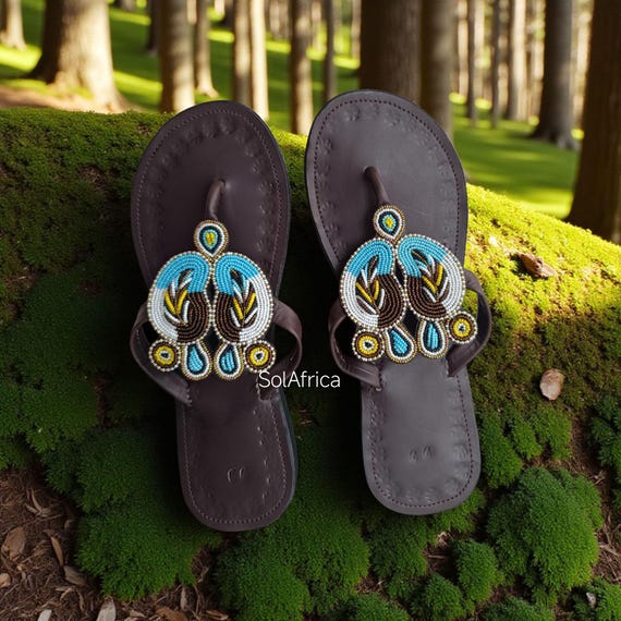 Handmade Maasai Beaded Leather Sandals: African Summer Flip  display picture 1
