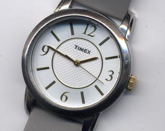 LadiesTimex W5 Silver Tone Quartz Watch c1980s