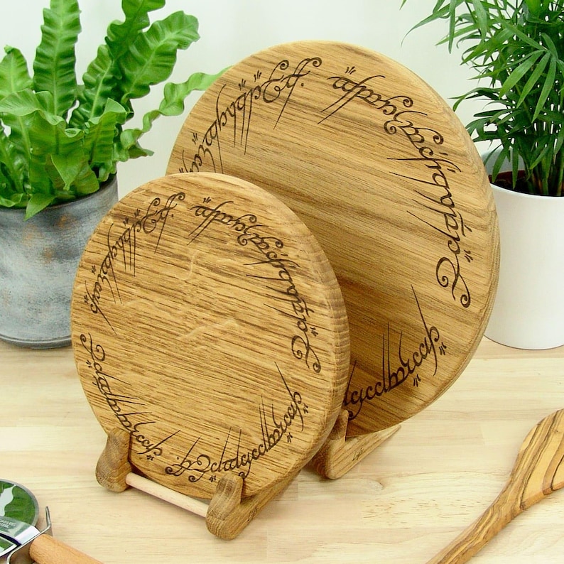 Hand made solid Oak Ring of Power inscription engraved chopping board - Lord of the Rings gift by Life UK