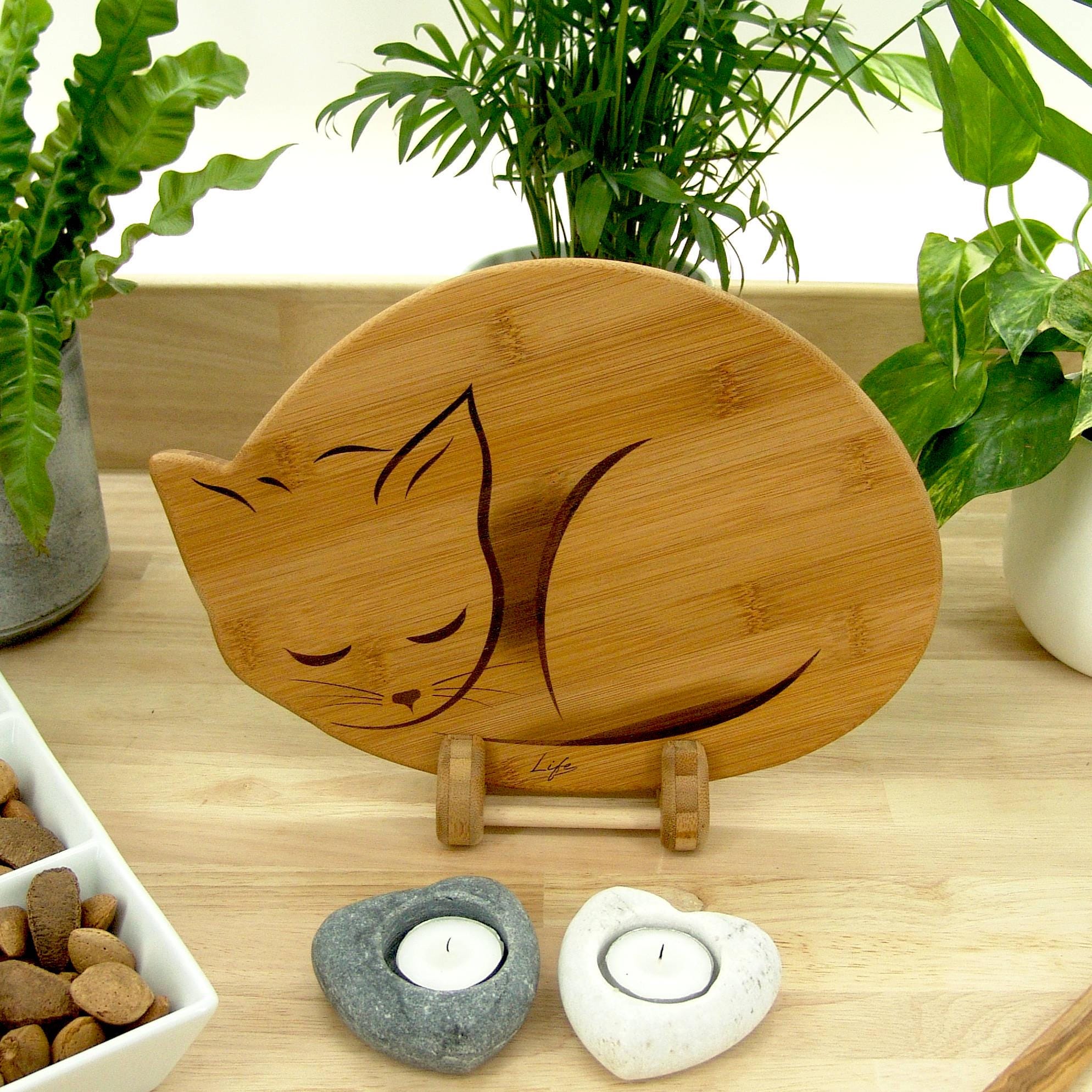 木製猫型まな板：猫好きへの人生を変える贈り物 - オーク材とブナ材を