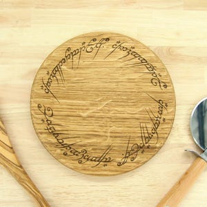 Hand made solid Oak Ring of Power inscription engraved chopping board - Lord of the Rings gift by Life UK