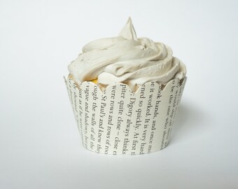 Chronicles of Narnia Cupcake Wrappers - One dozen wrappers - Book pages - Upcycled - Nerd party - Ready to ship