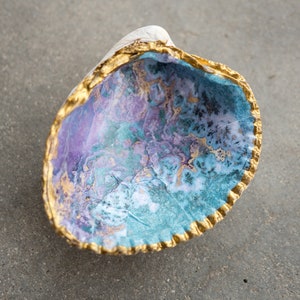 Medium shell ring dish Decoupaged shell Purple, blue, and gold marbling Cockle clam shell image 1