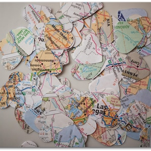 500 coeurs de carte en papier - Dispersion sur la table - coeurs de 1 pouce - prêts à être expédiés