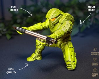 Master Chief Pen Holder – Sci-Fi Desk Organizer, Gamer Office Pencil Stand, Halo-Inspired Figure