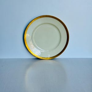 Vintage Black Knight Othello Plate: Bavaria Germany Gold Encrusted Porcelain