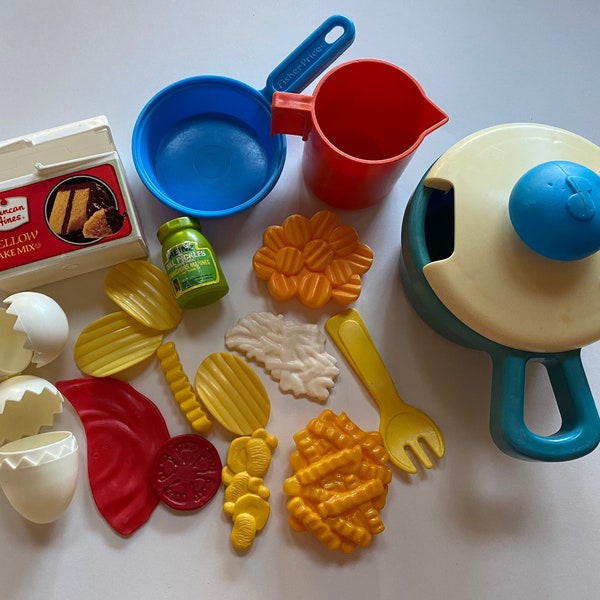 Vintage Pretend Play Food Lot Plastic Kids Toddler Toys Cute Play Time Fisher Price Eggs Yellow Cake Chips Carrots