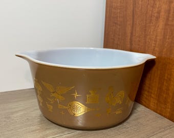 PYREX Early American 1 Qt Casserole Dish Corning Ware Made in USA Brown Gold