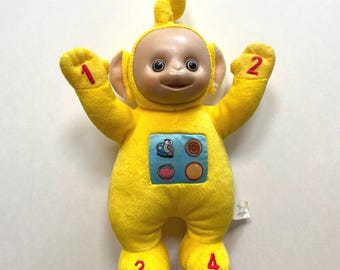 Peluche de peluche parlante Laa Laa de los Teletubbies de 2004, juguete coleccionable