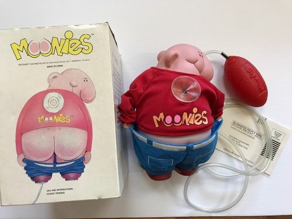 Dudes Mooning