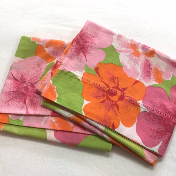 Vintage Pair of Tropical Pink Flower Power Wabasso Pillowcases Standard Size Bedding Linens Floral 70s Pillow Cases