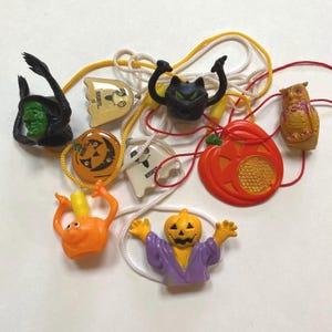Halloween Finger Puppets and Necklaces LOT Pumpkins Ghosts Witch Black Cat