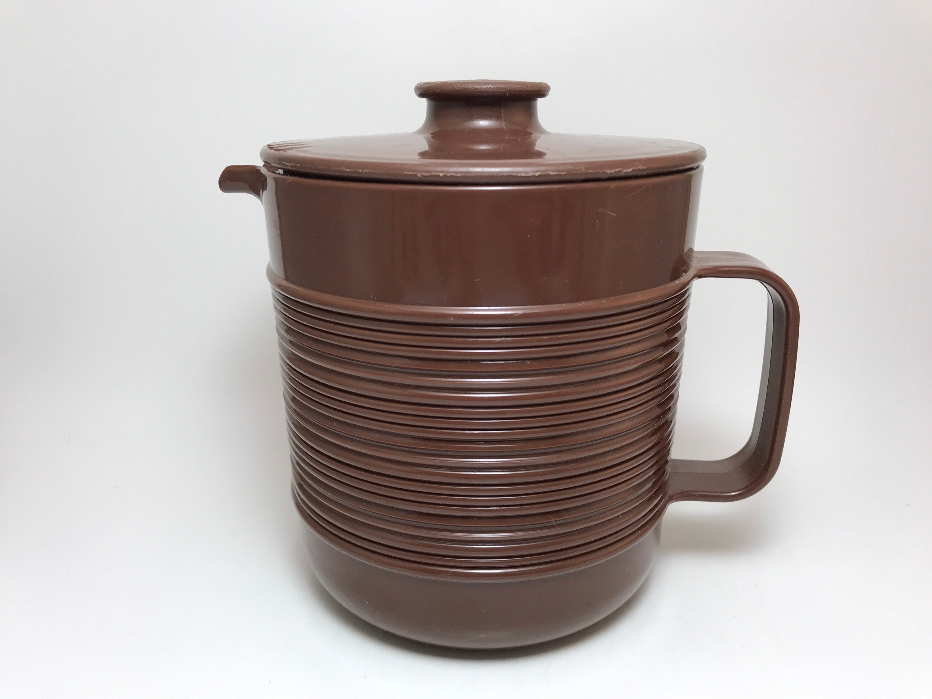 1970s Rubbermaid Juice Pitcher Brown Plastic Kitchen Kitsch Etsy