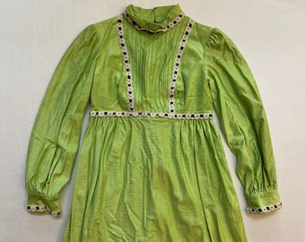 Groovy Vintage Dress Handmade Green Fair Maiden Medieval Green with Floral Trim Ladies Small 1960s 1970s