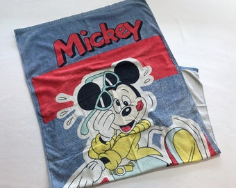 Vintage Mickey Mouse Beach Bath Towel Kiss 80s Retro Walt Disney Terry Cloth Collectible Disneyana Awe Shucks