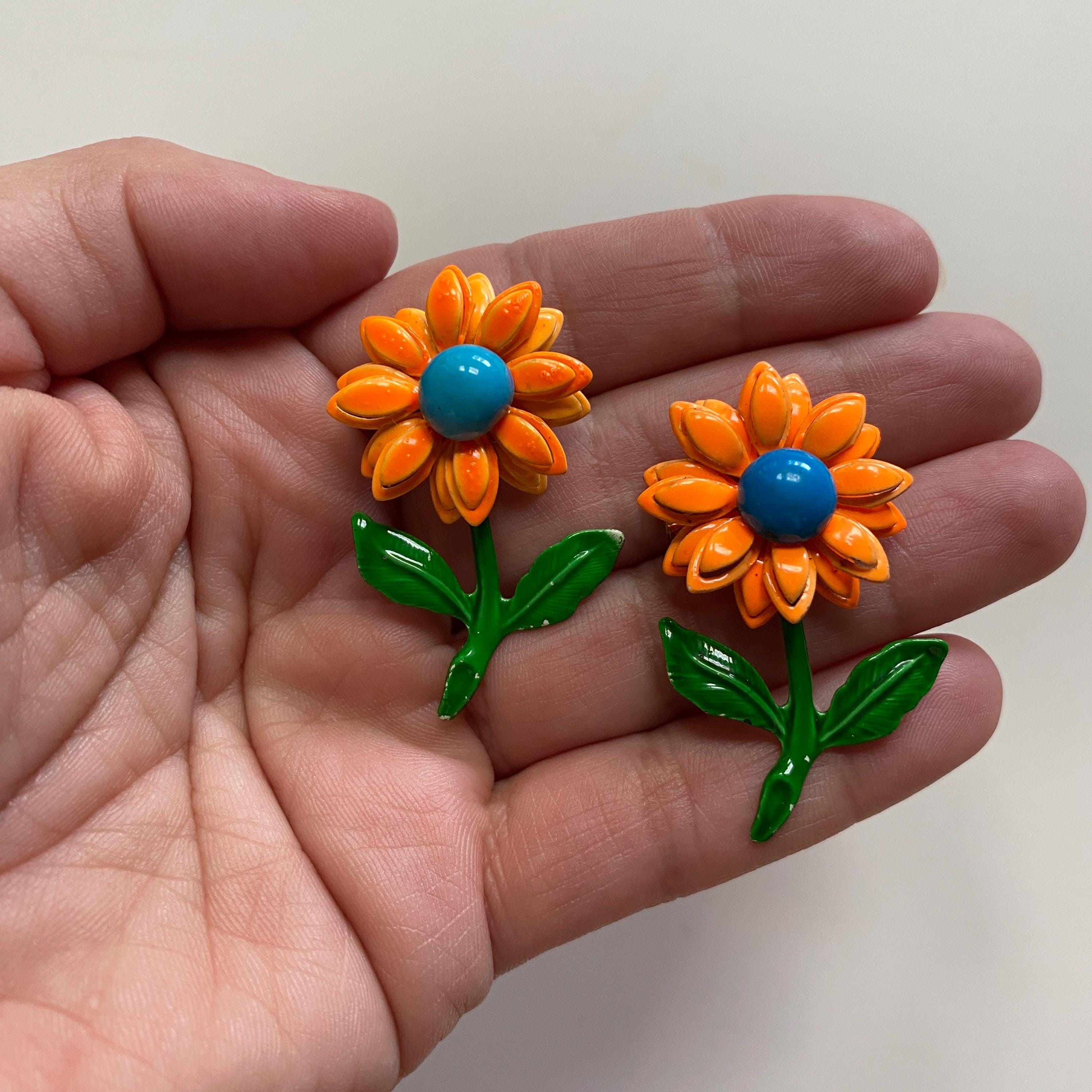 60s Green Flower Pin - Etsy