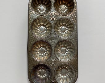 Vintage Bake King Fluted Cakelet Pan Mid Century Metal Bakeware with Swirl Mold Design Rustic Kitchen Decor