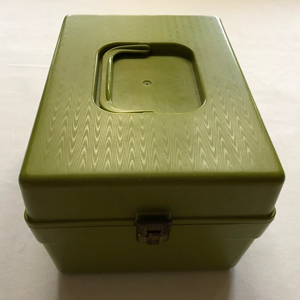 Vintage Sewing Box Wilson MFG Corp 1960s Plastic Avocado Green Sewing Case Notions Box Plastic Craft Supplies