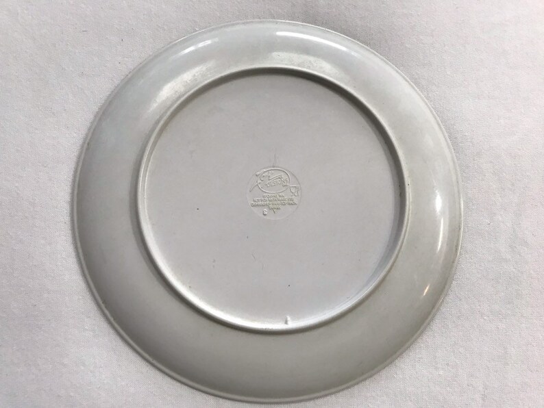 1997 Tasmanian Devil Looney Tunes TAZ Melamine Childrens Plate Plastic 90s Kids Home Decor Kitchen Serving