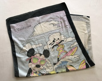 Vintage Mickey and Minnie Mouse Beach Bath Towel 80s Walt Disney Terry Cloth Collectible