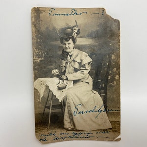 セール ヴィンテージ 1920 年代の写真ポストカード 白黒 ドレスと帽子をかぶったエレガントな女性 フランクリン 1 セント切手