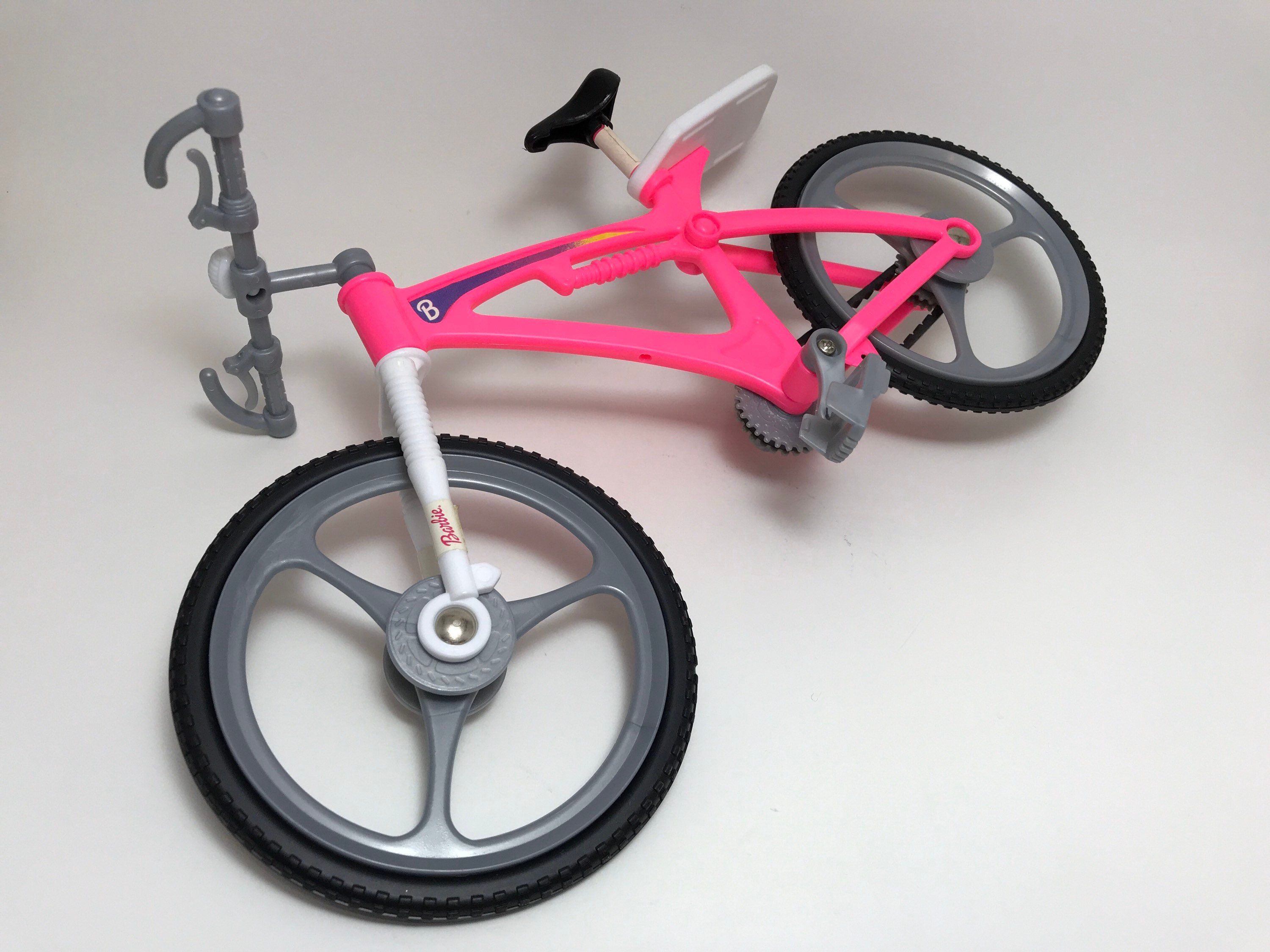 barbie in bicicletta 1998