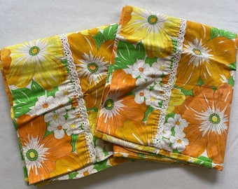 Wabasso Pillowcases Flower Power Standard Size Bedding Linens Yellow Floral 70s Pillow Cases