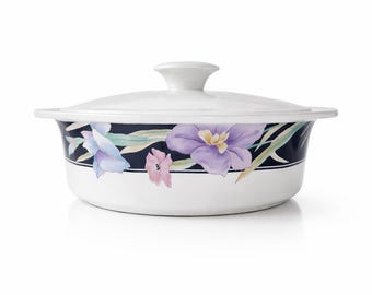 Cazuela Mikasa Fire and Ice con tapa, diseño floral vintage.