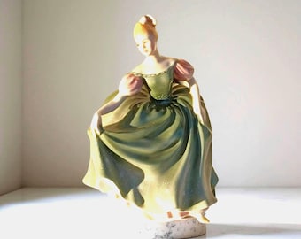 Royal Doulton Figurine Michele HN 2234, Hand-Painted Green Gown Royal Doulton Figurine Michele HN 2234, Hand-Painted Green Gown