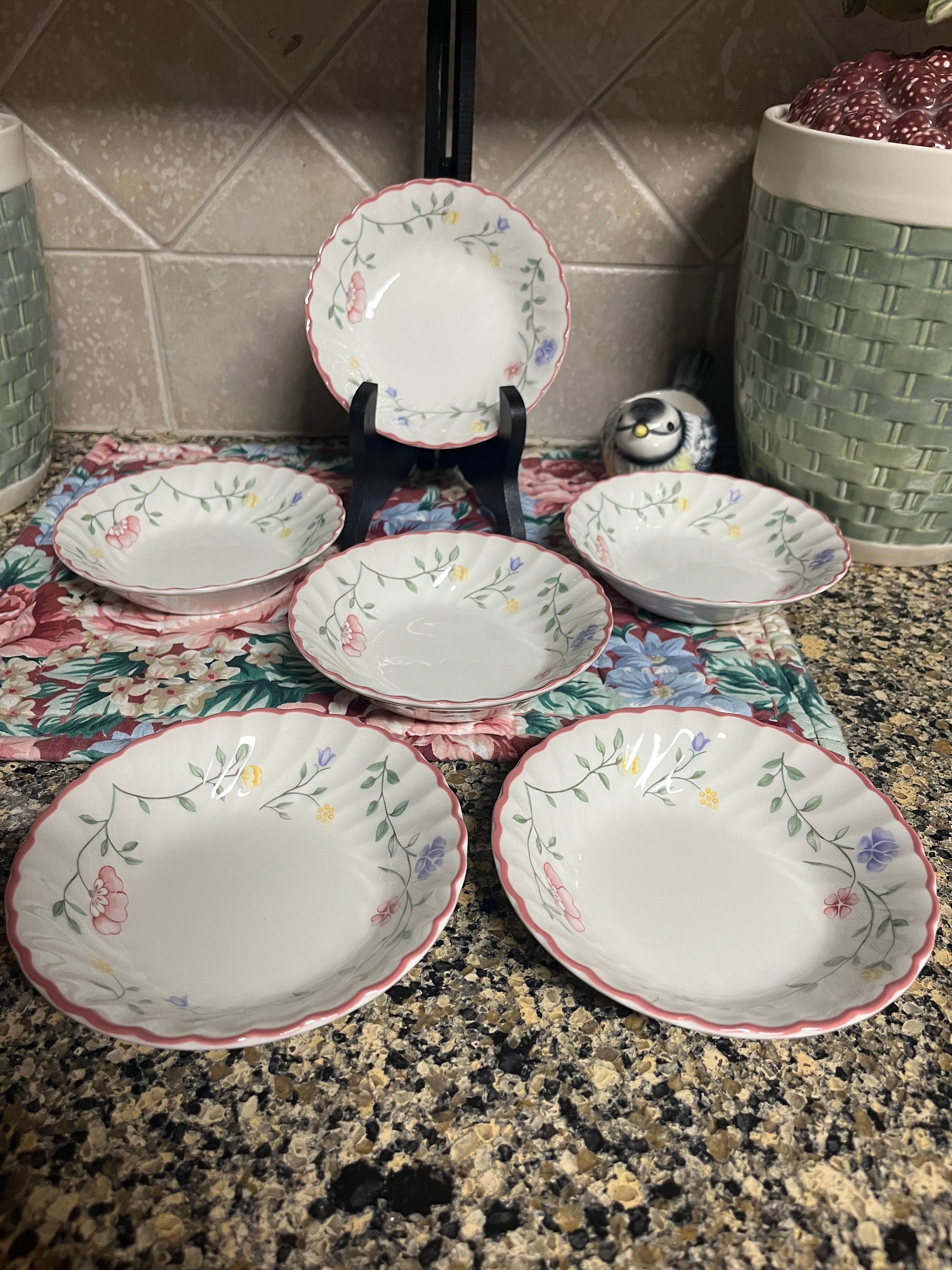 Vintage Johnson Brothers Summer Chintz Dessert Bowl Set Pieces