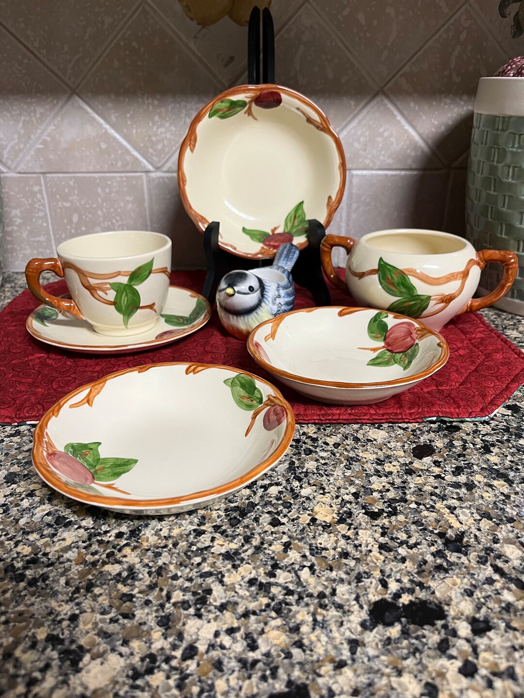 値下げ中✨超レア品❤️新品未使用✨ヴィンテージFRANCISCANサーバーセット Vintage Franciscan Apple Dish Set: 6-piece Replacement Dinnerware