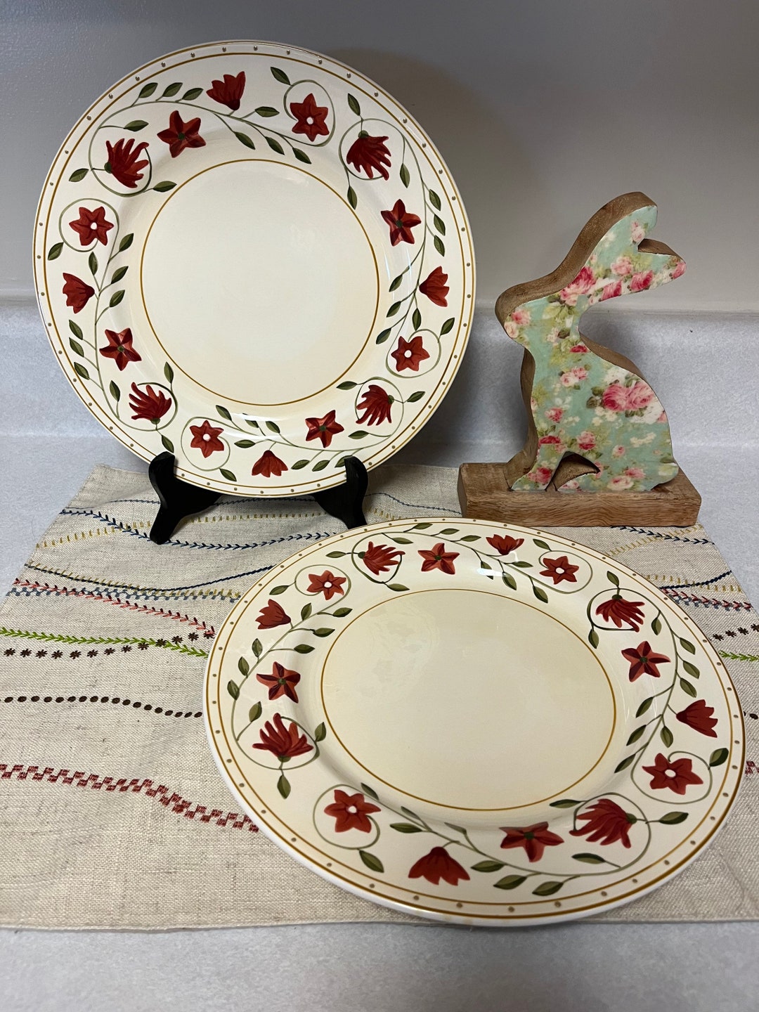 Vintage World Market Red Floral Dinner Plate Set 2 Pieces Etsy