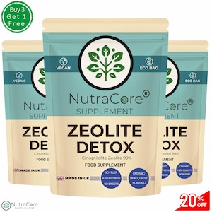 Puede incluir: Tres bolsas de suplemento NutraCore Zeolite Detox. Cada bolsa es de color beige con una franja turquesa y presenta el texto "ZEOLITE DETOX" y "SUPLEMENTO ALIMENTICIO". La imagen también incluye el texto "Vegan", "Eco Bag" y "Made in UK".