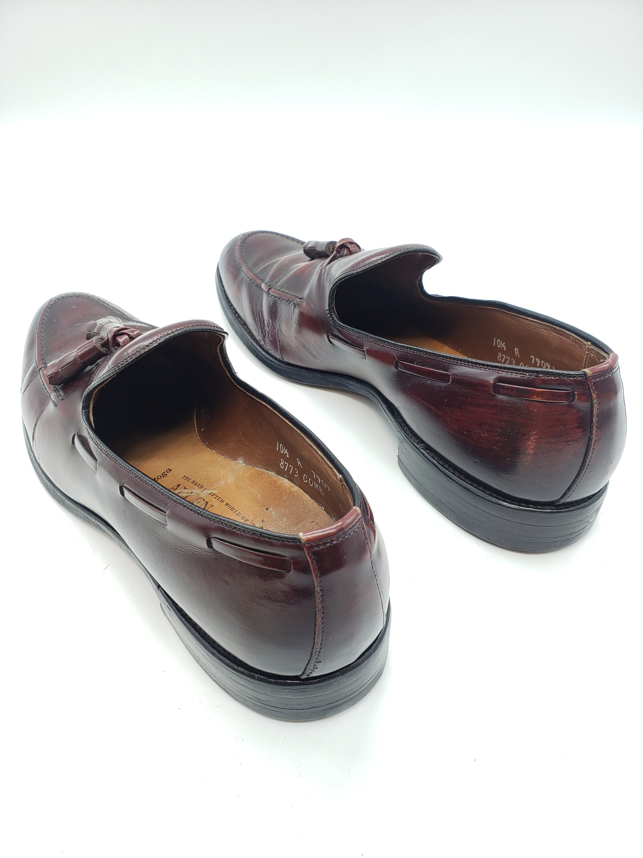 Allen Edmonds Tassel Loafers Saratoga in Brown Leather 10 A Men\'s Shoe ALLEN EDMONDS Saratoga Mens Size 10 and a Half A Tassel  main image 2