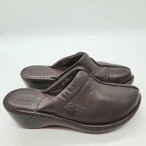 BORN Leather Hand Crafted Slip On Platform Shoes Size 9 Womens