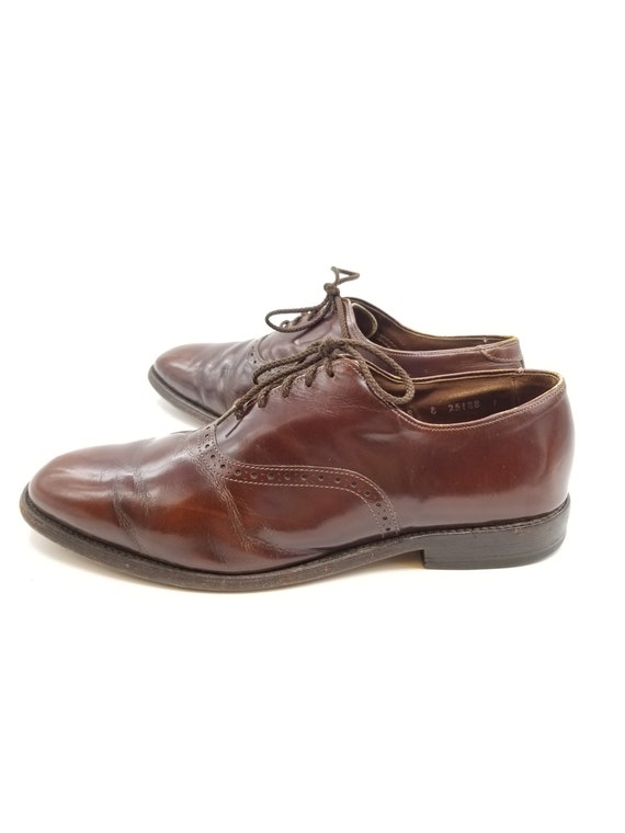 Allen Edmonds Auburn Brown Loafers Allen Edmonds Auburn Mens Burgundy Wingtip Slip On Shoes  main image 4