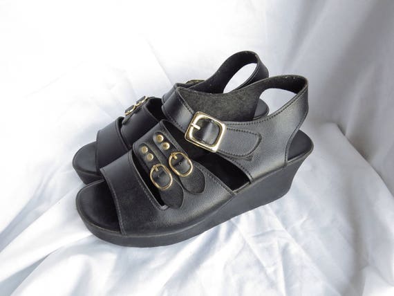 SHIN CHEN K and U Black Buckle 70s Platforms - image 4