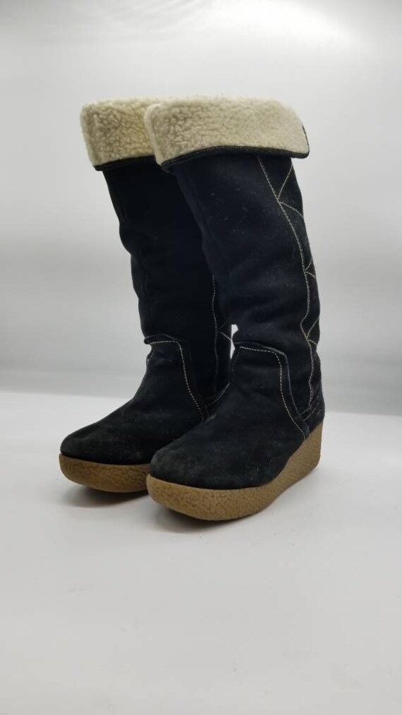 yellow box winter shoes