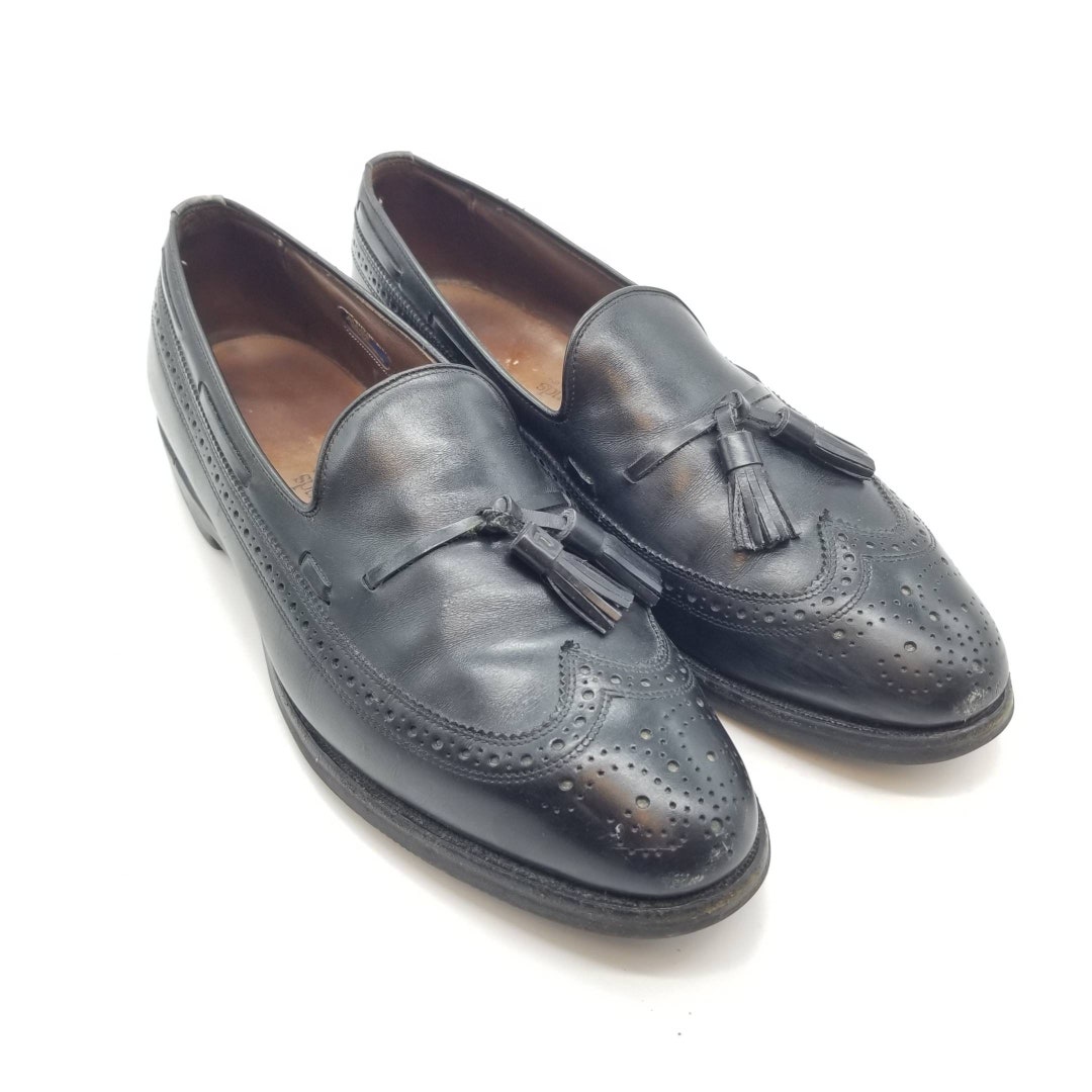 Allen Edmonds Manchester Tassel Loafers Black Leather Wingtip Brogue 8507 10.5 C Allen Edmonds Manchester Black Wingtip Loafer Tassel 8507  main image 2