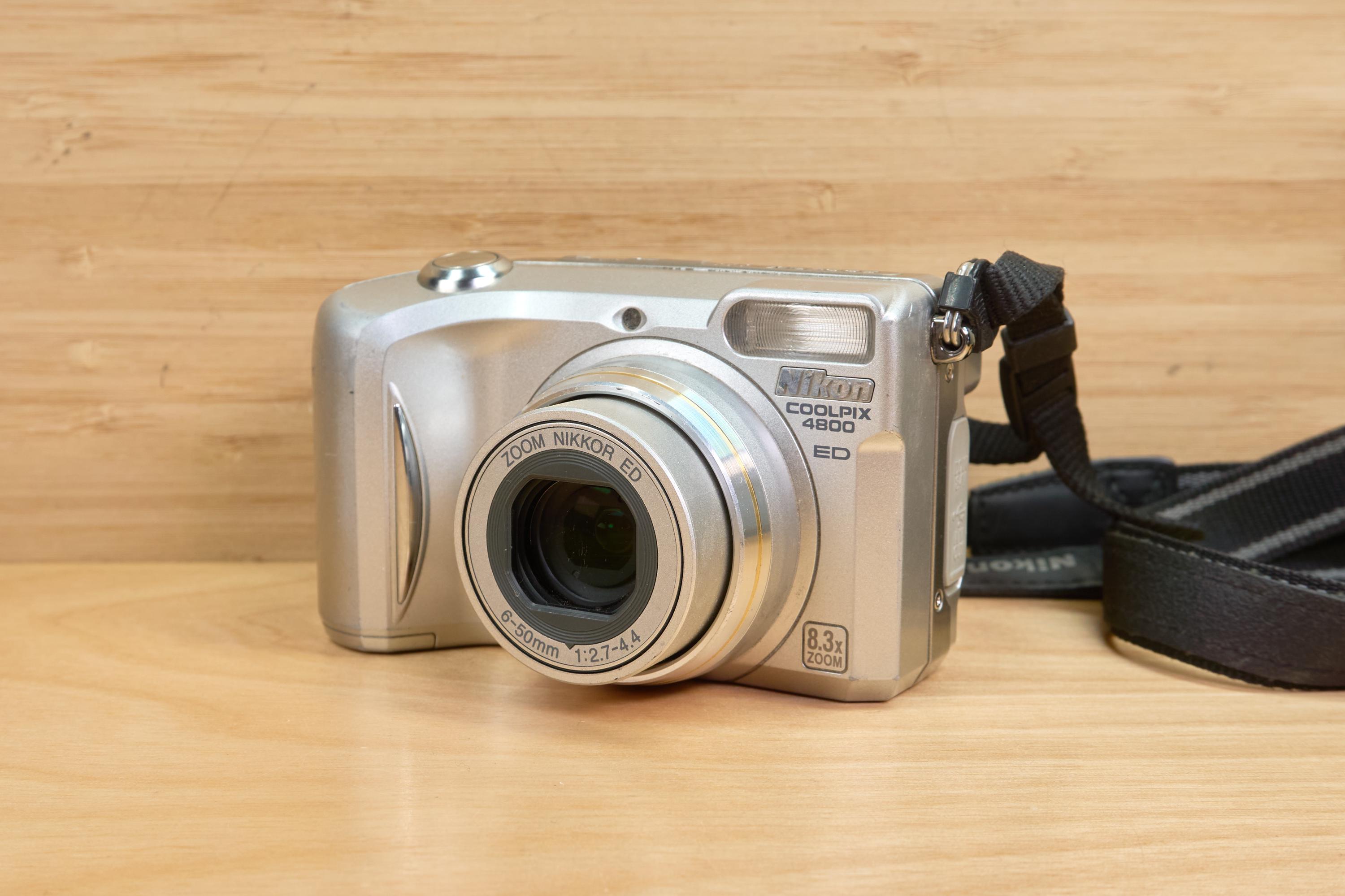 Nikon クールピクス COOLPIX 4800 ED オールドコンデジ Nikon Coolpix 4800 ED Vintage Digital Point and Shoot Camera