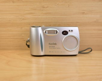 KODAK Easyshare C533~ 5.0MP 3x Zoom ~ Digital Camera ~ Silver