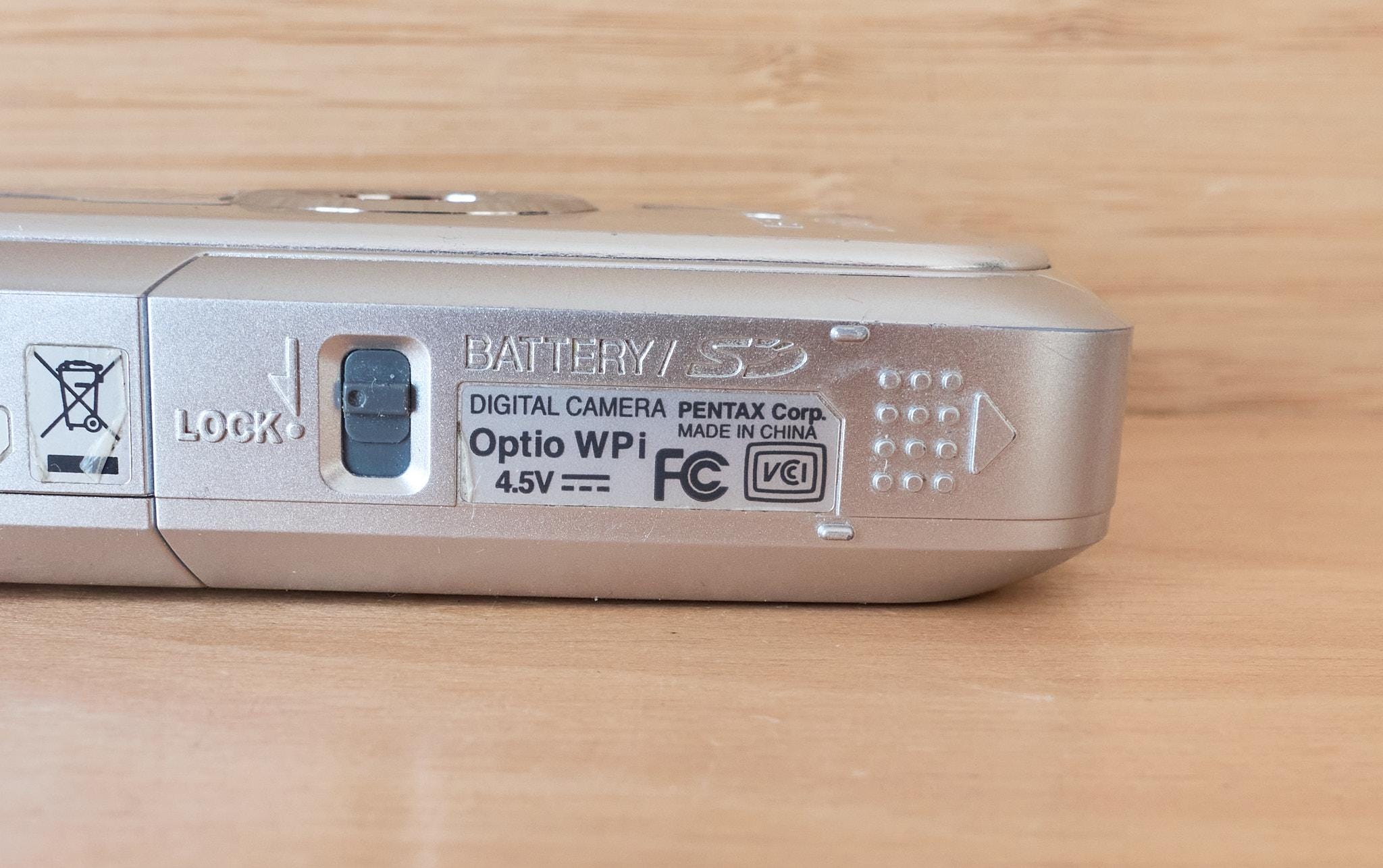 Vintage Pentax Optio Wpi Digital Camera 6MP Waterproof 3x Zoom